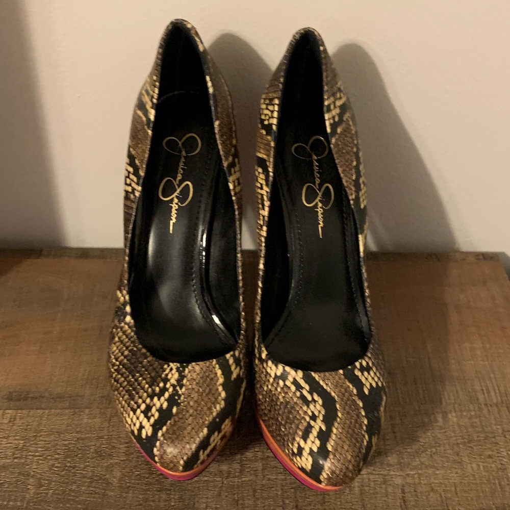 Jessica Simpson multi color pumps